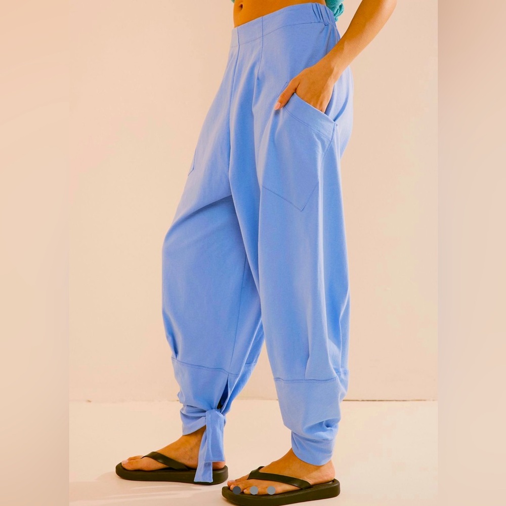 FREE PEOPLE “STUNNER” PANTS. BNWOT.